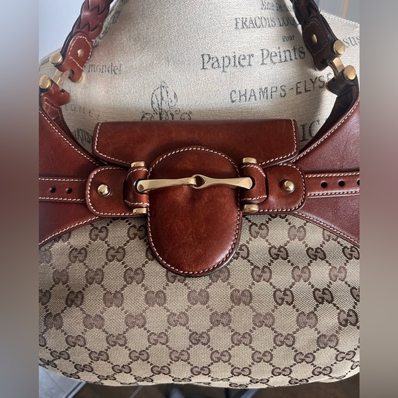 Gucci GG Canvas & Leather Shoulder Bag - Picture 2 of 11